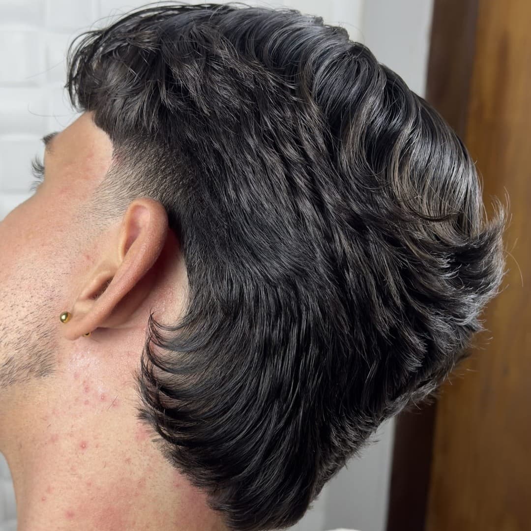 Degradê baixo com topo em ondas penteado para trás